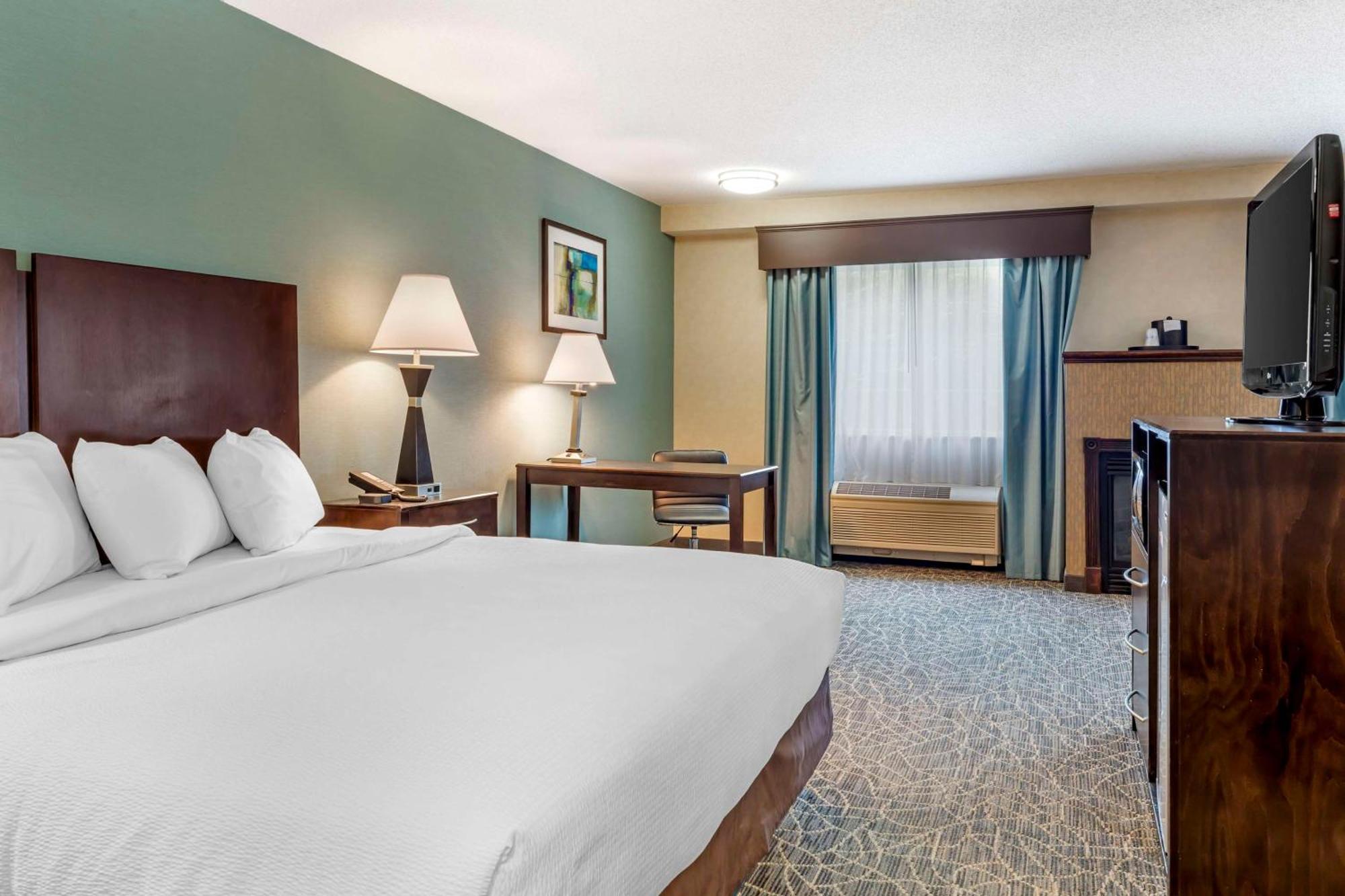 Best Western Plus Berkshire Hills Inn & Suites Pittsfield Esterno foto