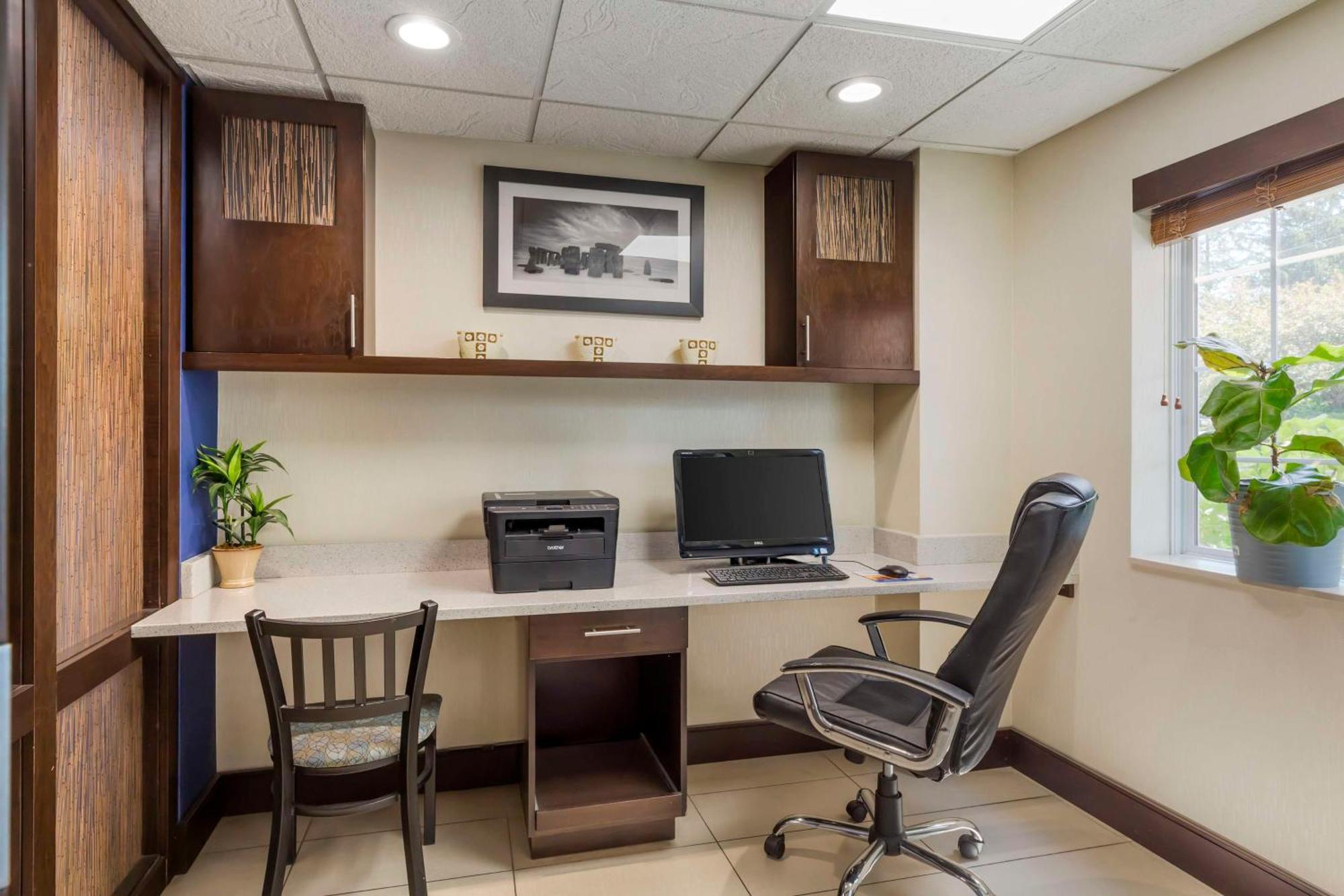 Best Western Plus Berkshire Hills Inn & Suites Pittsfield Esterno foto