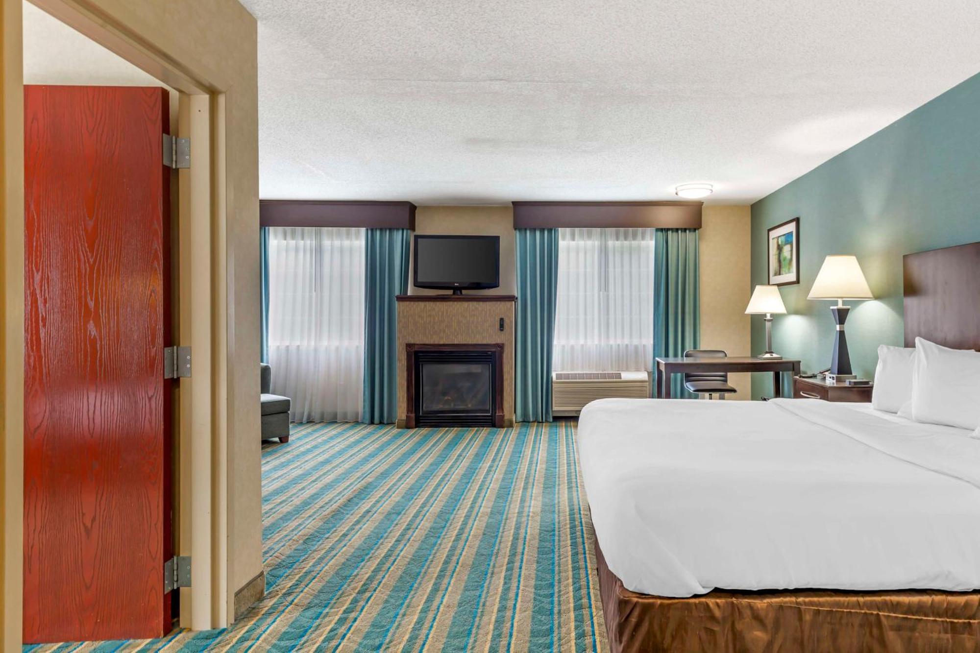 Best Western Plus Berkshire Hills Inn & Suites Pittsfield Esterno foto