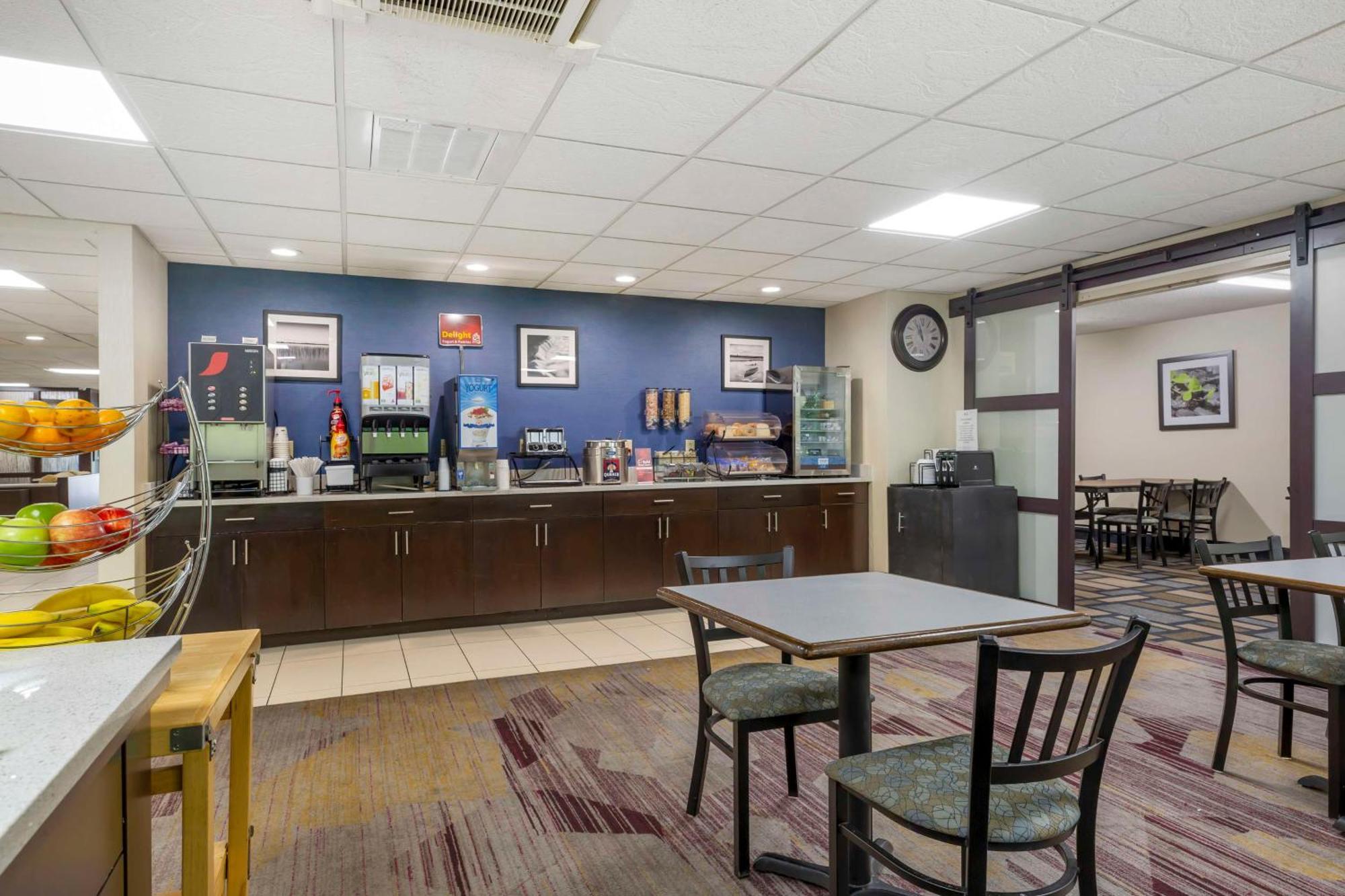 Best Western Plus Berkshire Hills Inn & Suites Pittsfield Esterno foto